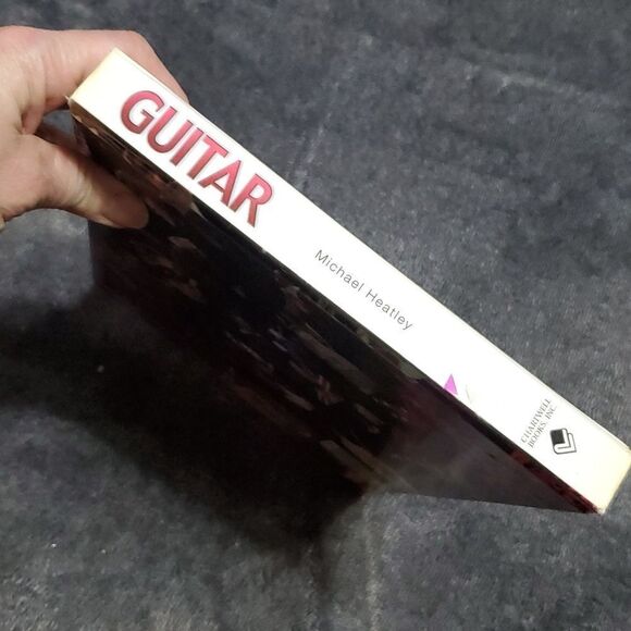 GUITAR Hardcover, Michael Heatley, Huge book 256 pgs COLOR! - Picture 3 of 13